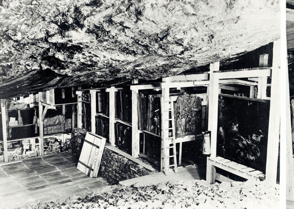1945: Allied Forces uncover priceless art in Altaussee salt mine